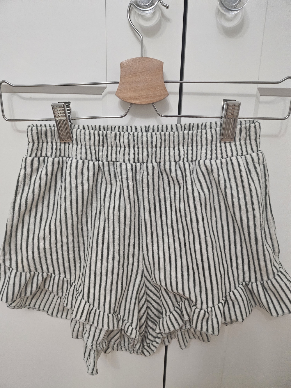 Reserved White and Gray Striped Knit Shorts